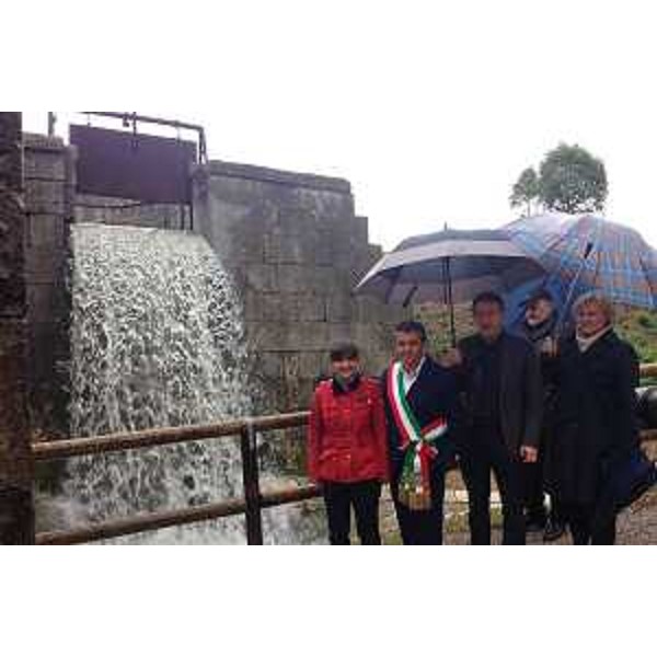 Debora Serracchiani (Presidente Regione Friuli Venezia Giulia), Francesco Martines (Sindaco Palmanova) e gli assessori comunali Luca Piani (Urbanistica) e Adriana Danielis (Cultura) alla cerimonia di conclusione dei lavori di ripristino del nodo idraulico che ha riportato l'acqua attorno alla fortezza veneziana - Palmanova 18/04/2015