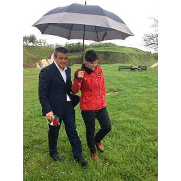 Debora Serracchiani (Presidente Regione Friuli Venezia Giulia) e Francesco Martines (Sindaco Palmanova) alla cerimonia di conclusione dei lavori di ripristino del nodo idraulico che ha riportato l'acqua attorno alla fortezza veneziana - Palmanova 18/04/2015