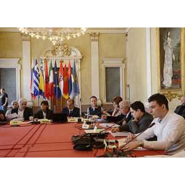 Debora Serracchiani (Presidente Regione Friuli Venezia Giulia) al primo incontro tecnico del Gruppo di lavoro di livello transnazionale sul Pilastro 2 "Connettere la Regione" della Strategia dell'Unione Europea per la Regione Adriatico-Ionica (EUSAIR) - Trieste 20/04/2015
