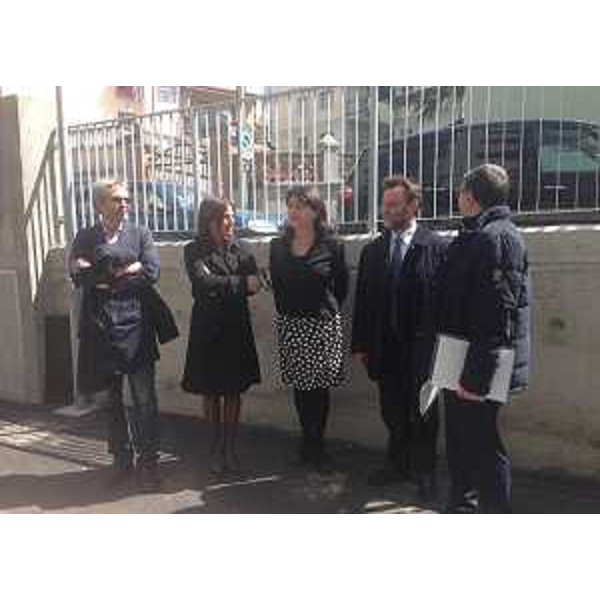 Mariagrazia Santoro (Assessore regionale Lavori pubblici), Laura Famulari (Assessore comunale Politiche sociali) e Raffaele Leo (Amministratore unico ATER Trieste) all'inaugurazione dei 53 nuovi alloggi dell'Azienda Territoriale per l'Edilizia Residenziale (ATER) in via Costalunga - Trieste 21/04/2015