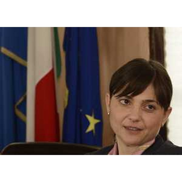 Debora Serracchiani (Presidente Regione Friuli Venezia Giulia) alla presentazione dell' "Accordo di collaborazione territoriale per la promozione della conciliazione famiglia-lavoro nel mercato del lavoro nella provincia di Pordenone", nella sede della Regione FVG - Pordenone 21/04/2015