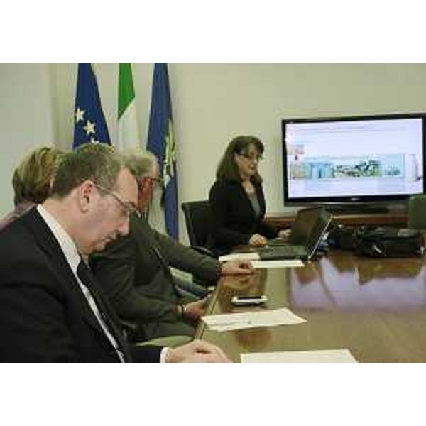 Sergio Bolzonello (Vicepresidente Regione FVG e assessore Attività produttive e Risorse agricole) presenta i risultati dell'extra Piano di monitoraggio delle aflatossine nel latte e del Piano di monitoraggio sulla conformità del latte nel 2014 - Udine 27/04/2015