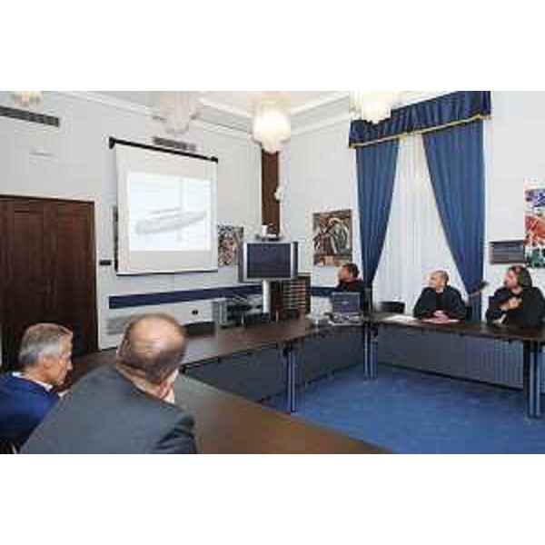 Riccardo Illy (Presidente Regione Friuli Venezia Giulia) e Roberto Cosolini (Assessore regionale Lavoro) alla presentazione del futuro stabilimento nautico di Seaway per la produzione di barche a vela e motoscafi di lusso a Monfalcone. (Trieste 15/10/07)