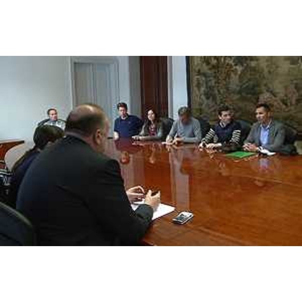 Debora Serracchiani (Presidente Regione Friuli Venezia Giulia) e Roberto Cosolini (Sindaco Trieste) al Tavolo con le rappresentanze sindacali provinciali di CGIL, CISL e UIL e i delegati dei lavoratori impegnati in Alcatel Lucent - Trieste 25/04/2015