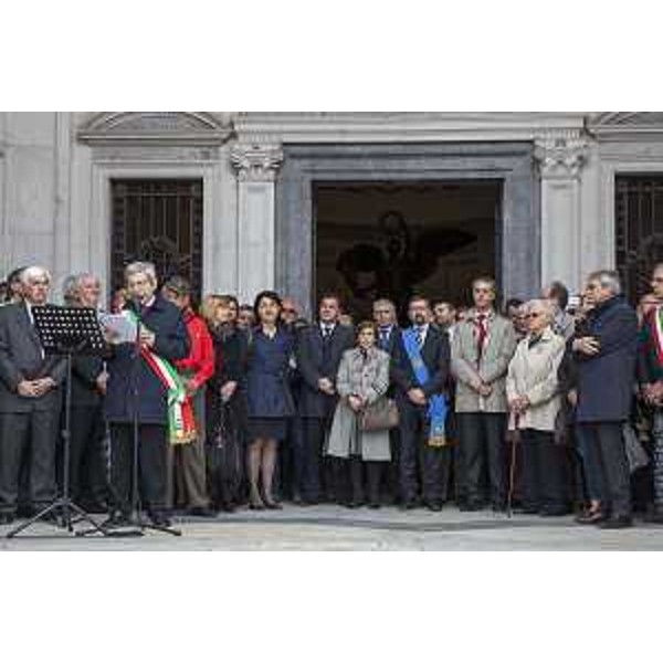 Furio Honsell (Sindaco Udine), Mariagrazia Santoro (Assessore regionale Infrastrutture), Franco Iacop (Presidente Consiglio regionale FVG) e Provvidenza Delfina Raimondo (Prefetto Udine) alle celebrazioni del LXX Anniversario della Liberazione al Tempietto ai Caduti, in piazza Libertà - Udine 25/04/2015 (Foto Max Udine)