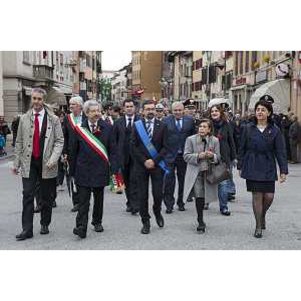 Furio Honsell (Sindaco Udine), Franco Iacop (Presidente Consiglio regionale FVG), Provvidenza Delfina Raimondo (Prefetto Udine) e Mariagrazia Santoro (Assessore regionale Infrastrutture) alle celebrazioni del LXX Anniversario della Liberazione - Udine 25/04/2015 (Foto Max Udine)