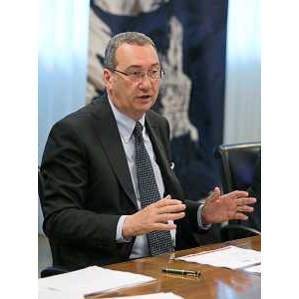 Sergio Bolzonello (Vicepresidente Regione FVG e assessore Attività produttive, Commercio, Cooperazione, Risorse agricole e forestali) alla conferenza stampa di presentazione dei dati di Promotur sulla "Stagione invernale 2014-2015" e di TurismoFVG sul "Settore alberghiero gennaio-marzo 2015" - Udine 28/04/2015