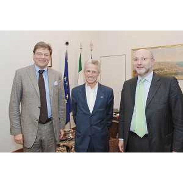 Riccardo Illy (Presidente Regione Friuli Venezia Giulia) riceve il nuovo Presidente della Camera di Commercio di Udine Giovanni Da Pozzo, recentemente subentrato ad Adalberto Valduga, insieme ad Enrico Bertossi (Assessore regionale Attività produttive). (Trieste 18/10/07)