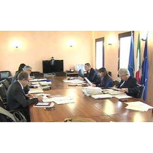 Riunione della Giunta regionale presieduta da Debora Serracchiani (Presidente Regione Friuli Venezia Giulia) - Pordenone 30/04/2015