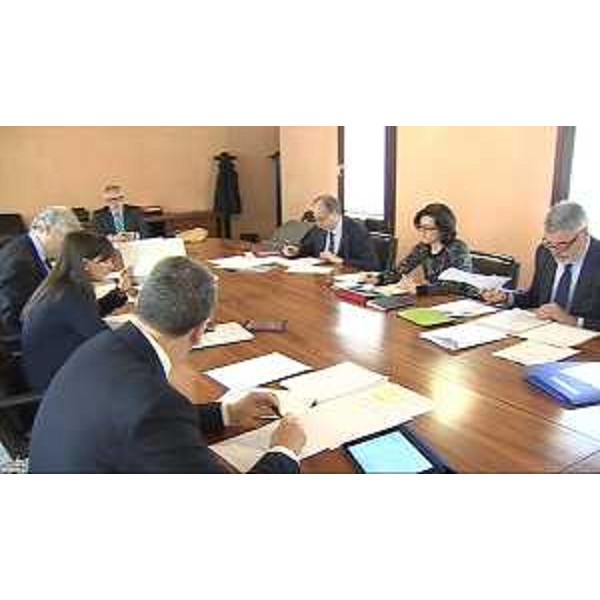 Riunione della Giunta regionale presieduta da Debora Serracchiani (Presidente Regione Friuli Venezia Giulia) - Pordenone 30/04/2015