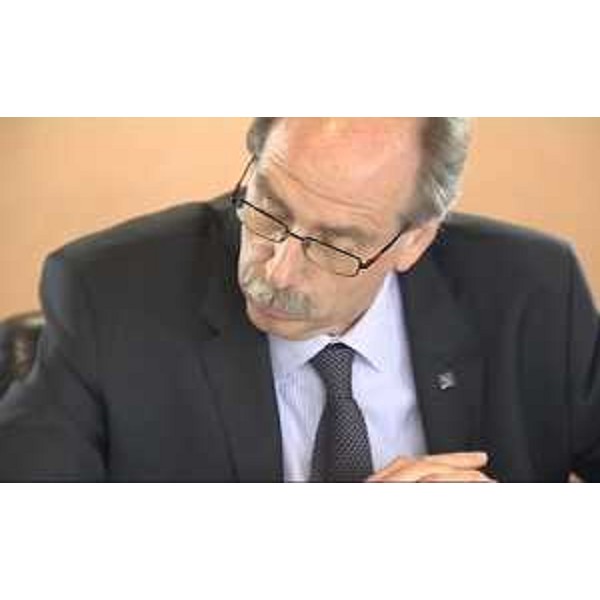 Gianni Torrenti (Assessore regionale Cultura, Sport e Solidarietà) durante la riunione della Giunta regionale - Pordenone 30/04/2015