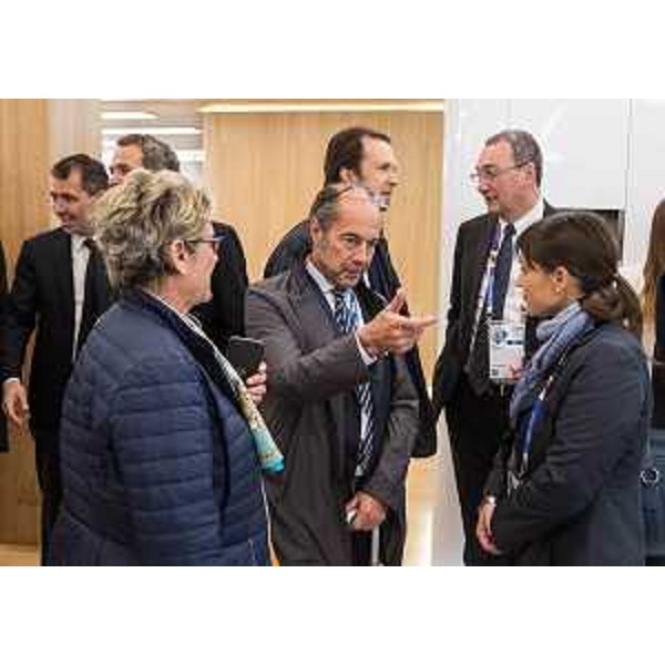 Debora Serracchiani (Presidente Regione Friuli Venezia Giulia) e Sergio Bolzonello (Vicepresidente Regione FVG e assessore Attività produttive, Commercio, Cooperazione, Risorse agricole e forestali) all'inaugurazione di EXPO nel Padiglione "Vino A Taste of Italy" - Milano 01/05/2015