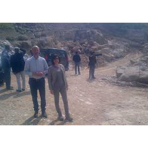 Antonio Comugnaro (Sindaco San Leonardo) e Sara Vito (Assessore regionale Ambiente ed Energia) in sopralluogo alle Cave di Pietra Piasentina - San Leonardo / San Pietro al Natisone 05/05/2015