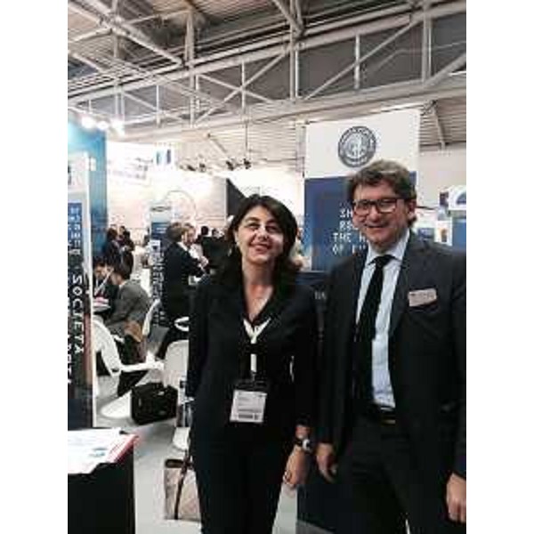 Mariagrazia Santoro (Assessore regionale Infrastrutture e Mobilità) e Zeno D'Agostino (Commissario Autorità Portuale Trieste) alla Fiera "Transport Logistic 2015" - Monaco di Baviera 06/05/2015 (Foto Autorità Portuale Trieste)