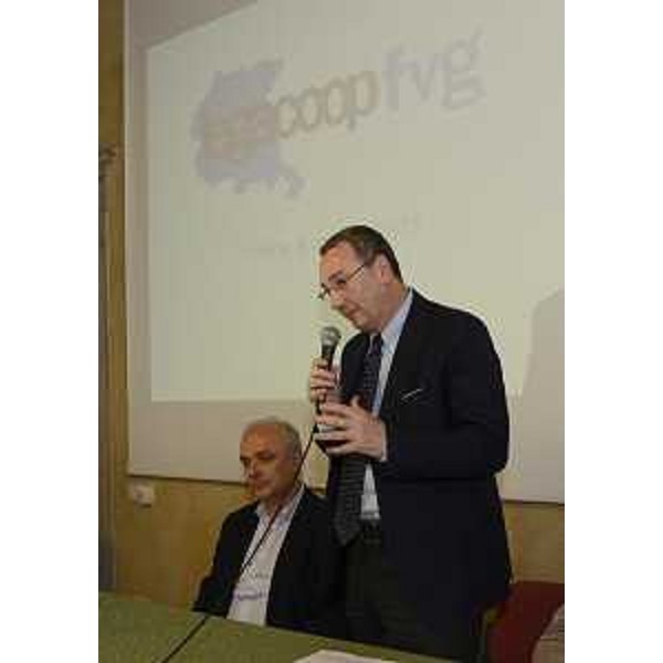 Enzo Gasparutti (Presidente Legacoop FVG) e Sergio Bolzonello (Vicepresidente Regione FVG e assessore Attività produttive) - Udine 08/05/2015