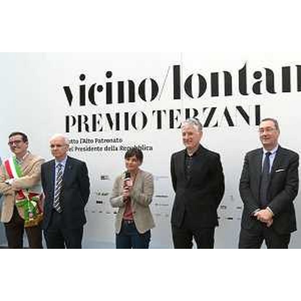 Debora Serracchiani e Sergio Bolzonello (Vicepresidente e presidente Regione Friuli Venezia Giulia) all'inaugurazione dell'XI edizione del Festival "vicino/lontano" - Udine 07/05/2015