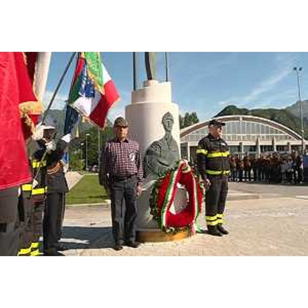 Cerimonie di ricordo degli Alpini e dei Vigili del Fuoco morti portando soccorso ai terremotati del 6 maggio 1976 - Gemona del Friuli 09/05/2015