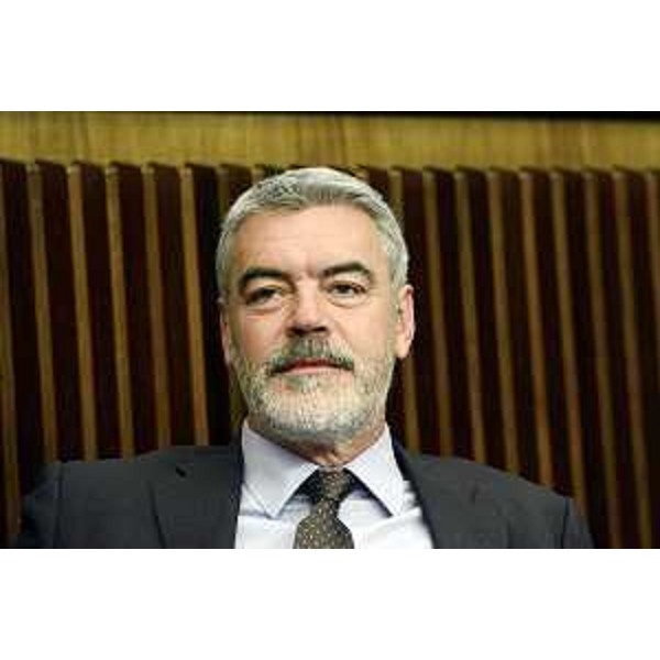 Paolo Panontin (Assessore regionale Autonomie locali e Coordinamento Riforme, Caccia e Risorse ittiche, delegato Protezione civile) durante i lavori del Consiglio regionale - Trieste 11/05/2015