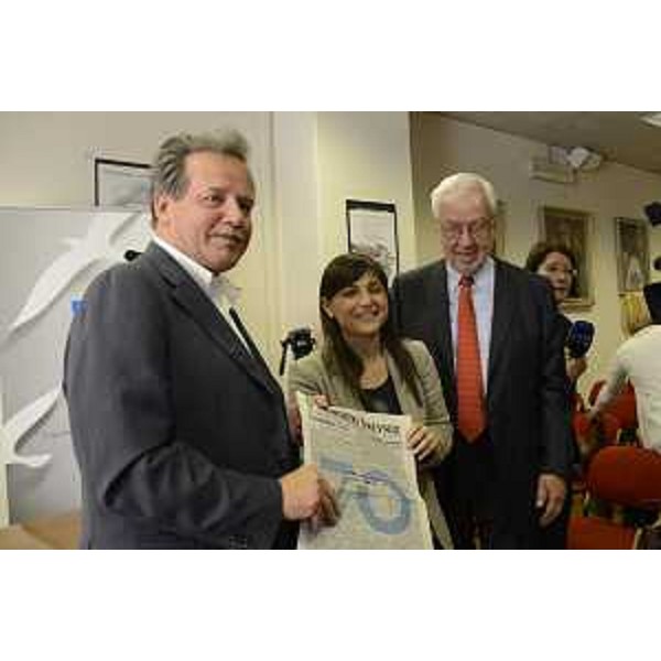 Dusan Udovic (Direttore Primorski dnevnik), Debora Serracchiani (Presidente Regione Friuli Venezia Giulia) e Bojan Brezigar (Presidente Società editrice Primorski dnevnik) al Circolo della Stampa per il 70° anniversario di fondazione del quotidiano in lingua slovena di Trieste "Primorski dnevnik" - Trieste 13/05/2015