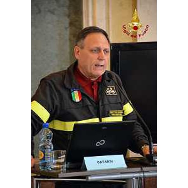 Roberto Catarsi (Direttore regionale Vigili del Fuoco FVG) al primo seminario internazionale "Antincendio in mare / Sea-fire fighting", nella sede della Regione FVG - Trieste 13/05/2015 (Foto Vigili del Fuoco Trieste)
