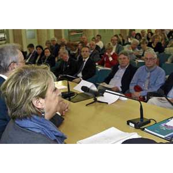 Maria Sandra Telesca (Assessore regionale Salute) alla VI Conferenza regionale sull'Amianto del Friuli venezia Giulia, nella sede della MIB School of Management - Trieste 15/05/2015