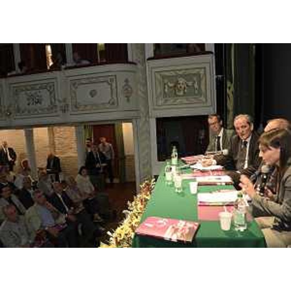Debora Serracchiani (Presidente Regione Friuli Venezia Giulia) all'Assemblea sul bilancio di Ambiente Servizi S.p.A., multiutility pubblica del Friuli Occidentale - San Vito al Tagliamento 18/05/2015