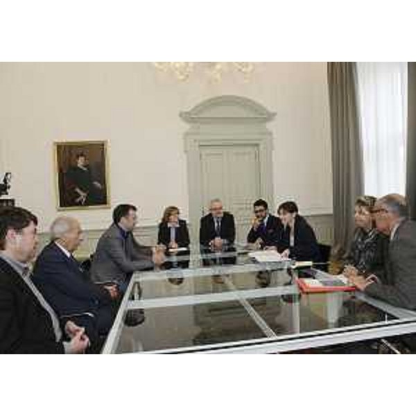 Debora Serracchiani (Presidente Regione Friuli Venezia Giulia) e Maria Sandra Telesca (Assessore regionale Salute) incontrano Giovanni Pilati (Direttore AAS n. 2 "Bassa Friulana-Isontina"), i sindaci Milan Turk (Šempeter-Vrtojba), Ettore Romoli (Gorizia) e Matej Arcon (Nova Gorica) e rappresentanti delle Università di Trieste, Gorizia e Nova Gorica - Trieste 22/05/2015