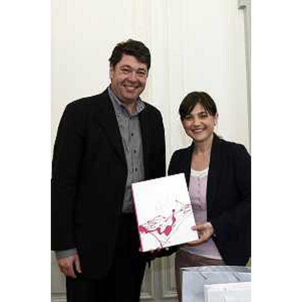 Milan Turk (Sindaco Šempeter-Vrtojba) e Debora Serracchiani (Presidente Regione Friuli Venezia Giulia) nella sede della Presidenza della Regione FVG - Trieste 22/05/2015