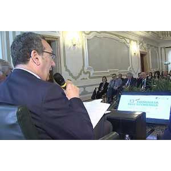 Sergio Bolzonello (Vicepresidente Regione FVG e assessore Attività produttive) alla tredicesima Giornata dell'Economia, organizzata da Unioncamere - Pordenone 22/05/2015