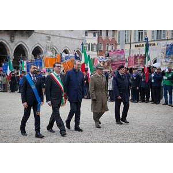 Sergio Bolzonello (Vicepresidente Regione FVG) alla cerimonia solenne in onore ai Caduti al Tempietto di piazza Libertà - Udine 22/05/2015