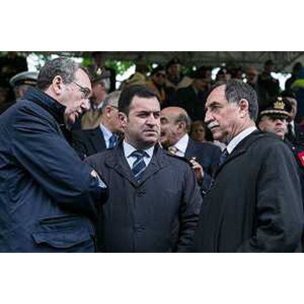 Sergio Bolzonello (Vicepresidente Regione FVG), Franco Iacop (Presidente Consiglio regionale FVG) e Domenico Rossi (Sottosegretario Difesa) al IV Raduno nazionale di Assoarma - Udine 23/05/2015