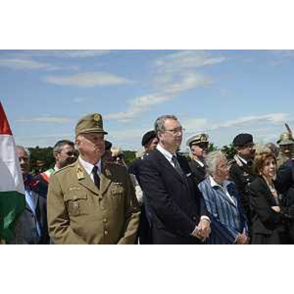 Sergio Bolzonello (Vicepresidente Regione FVG) alla cerimonia conclusiva del IV Raduno nazionale di Assoarma - Sacrario Militare di Redipuglia 24/05/2015