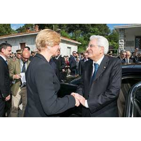 Roberta Pinotti (Ministro Difesa) e Sergio Mattarella (Presidente Repubblica) alle celebrazioni del Centenario dell'entrata dell'Italia nella Grande Guerra - Monte San Michele (GO) 24/05/2015
