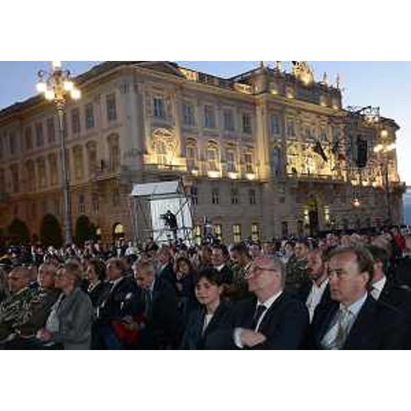 Debora Serracchiani (Presidente Regione Friuli Venezia Giulia) agli eventi conclusivi della grande iniziativa nazionale "L'Esercito marciava ...", in piazza Unità d'Italia - Trieste 24/05/2015