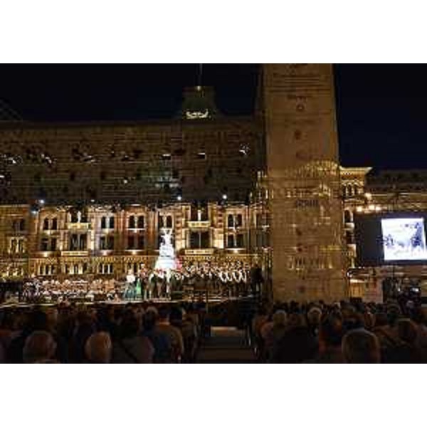 Eventi conclusivi della grande iniziativa nazionale "L'Esercito marciava ...", in piazza Unità d'Italia - Trieste 24/05/2015