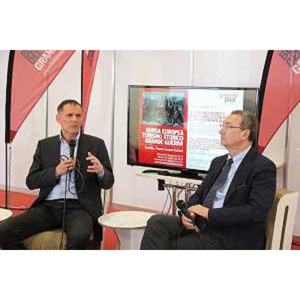 Paolo Possamai (Direttore Il Piccolo) e Sergio Bolzonello (Vicepresidente Regione FVG e assessore Attività produttive) al Festival èStoria - Gorizia 22/05/2015 (Foto Pierluigi Bumbaca)
