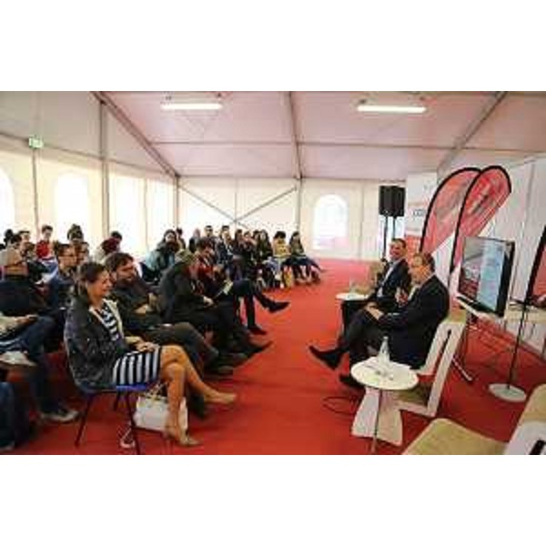 Paolo Possamai (Direttore Il Piccolo) e Sergio Bolzonello (Vicepresidente Regione FVG e assessore Attività produttive) al Festival èStoria - Gorizia 22/05/2015 (Foto Pierluigi Bumbaca)
