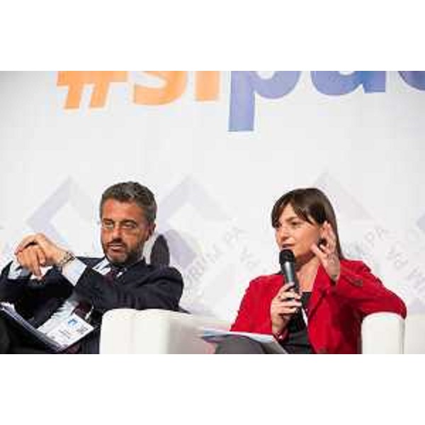 Debora Serracchiani (Presidente Regione Friuli Venezia Giulia) alla tavola rotonda "Il Piano di Crescita digitale" a Forum PA 2015 - Roma 27/05/2015 (Stefano Corso - Photographer)