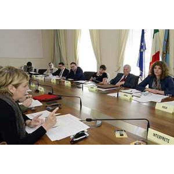 Maria Sandra Telesca (Assessore regionale Salute) e Ksenija Dobrila (Presidente Comitato problemi minoranza slovena) alla riunione del Comitato istituzionale paritetico per i problemi della minoranza slovena - Trieste 28/05/2015