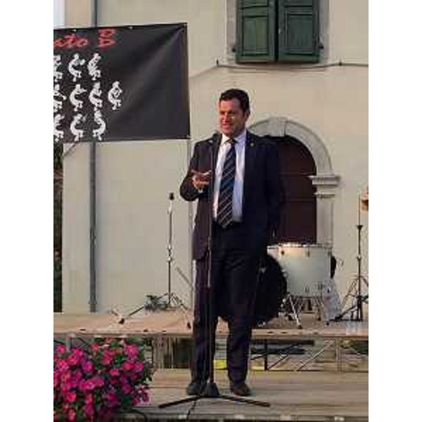 Franco Iacop (Presidente Consiglio regionale) all'inaugurazione dell'XI edizione di Olio e Dintorni - Oleis di Manzano 29/05/2015