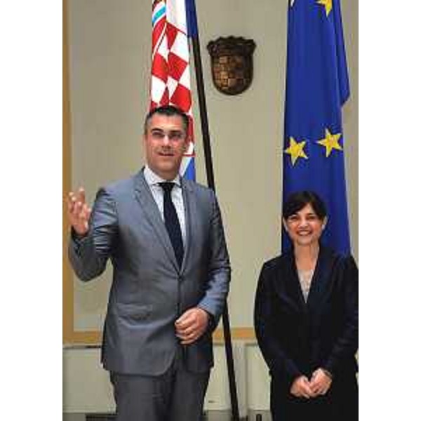 SerracchianiMarusic – Debora Serracchiani (Presidente Friuli Venezia Giulia) con Hrvoje Marusic (sottosegretario Affari esteri Croazia) – Zagabria 03/06/2015