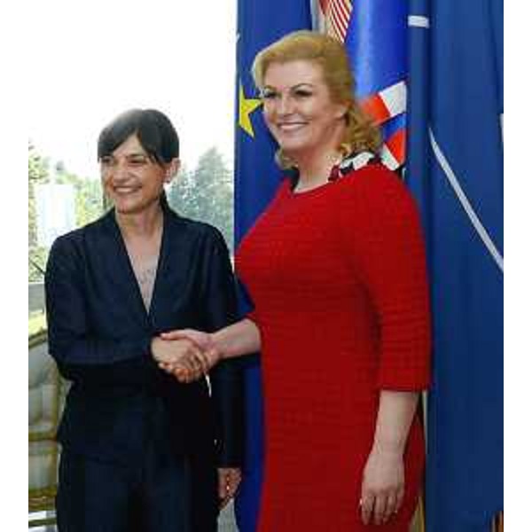 PresidenteSerrKitarovic - Debora Serracchiani (Presidente Friuli Venezia Giulia) e Kolinda Grabar-Kitarovic (presidente Croazia) – Zagabria 03/06/2015