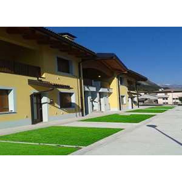 Fabbricato di sei alloggi di edilizia convenzionata in via Castello 1 ad Amaro (UD) (Foto ATER Alto Friuli)