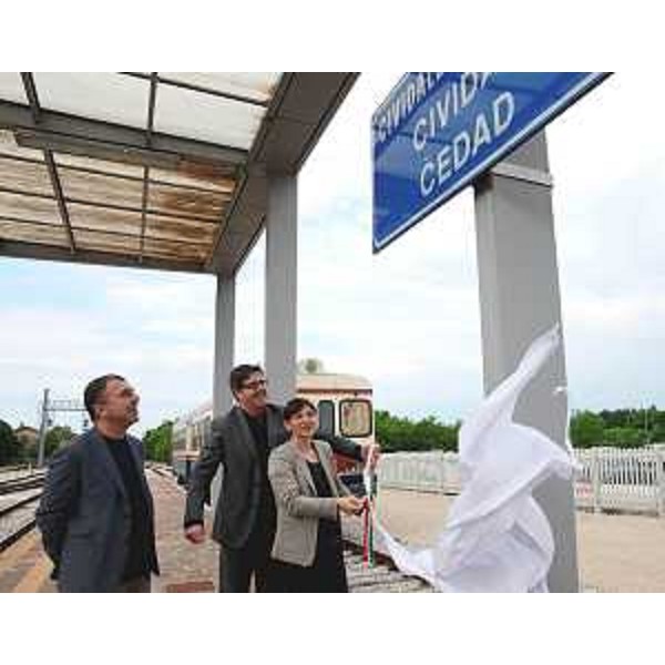 Lorenzo Fabbro (Presidente ARLeF), Maurizio Ionico (amministratore unico FUC Srl) e Debora Serracchiani (presidente Friuli Venezia Giulia) – Cividale 04/06/2015