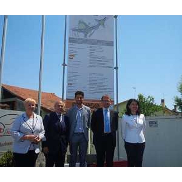 Mariagrazia Santoro (Assessore regionale Infrastrutture, Mobilità, Pianificazione territoriale, Lavori pubblici, Edilizia) alla consegna dei lavori di riqualificazione dello svincolo tra la strada provinciale "Opitergina" e la strada provinciale "di Pasiano" (Lotto 435) - Località Visinale, Pasiano di Pordenone 08/06/2015
