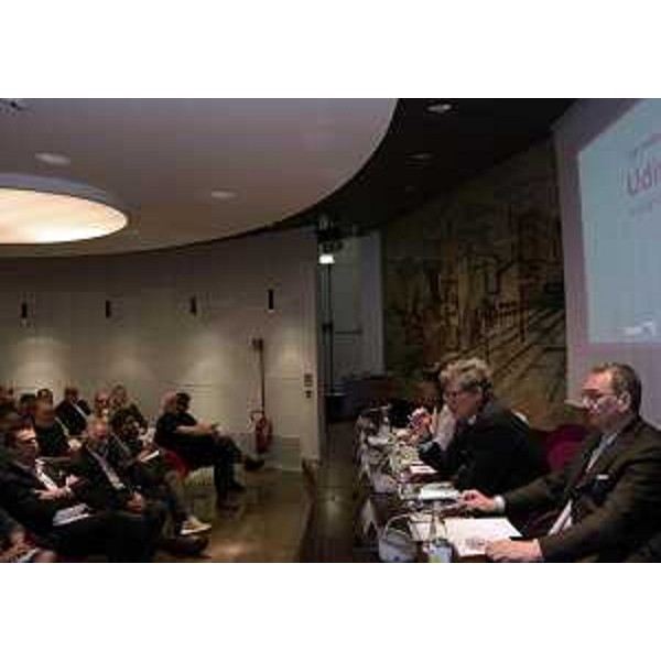 Giovanni Da Pozzo (Presidente CCIAA Udine) e Sergio Bolzonello (Vicepresidente Regione FVG e assessore Attività produttive) alla presentazione degli esiti dello studio Agenda del Futuro - Udine 2024 - Udine 09/06/2015
