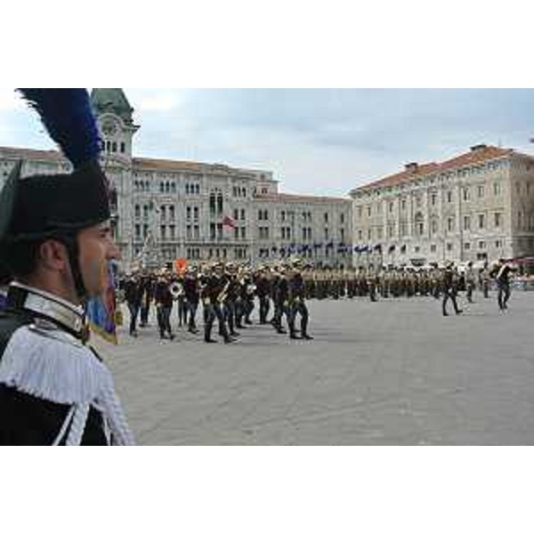 Solenne cerimonia militare conclusiva del 44° Raduno nazionale dell'Associazione Arma di Cavalleria, in piazza Unità d'Italia - Trieste 14/06/2015