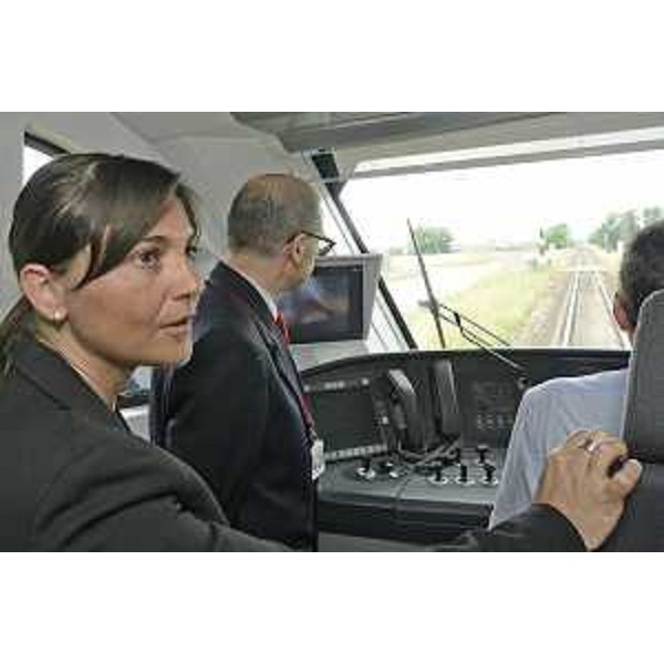 Debora Serracchiani (Presidente Regione Friuli Venezia Giulia) a bordo del nuovo elettrotreno ETR 563, costruito dalle Construcciones y Auxiliar de Ferrocarriles (CAF) per la Regione FVG - Tratta Udine-Trieste 16/06/2015