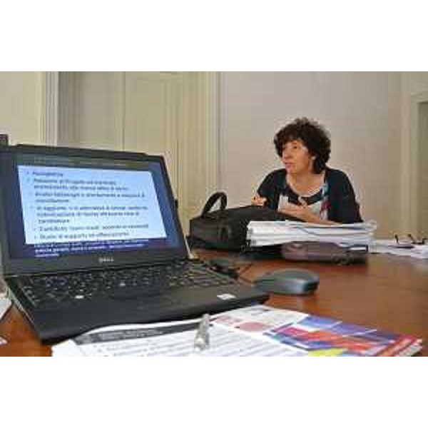 Loredana Panariti (Assessore regionale Lavoro, Formazione e Pari Opportunità) alla riunione con servizi sociali e centri antiviolenza del territorio sul Progetto Matelda (Programma Si.Con.Te. - sistema di conciliazione integrato) - Trieste 18/06/2015