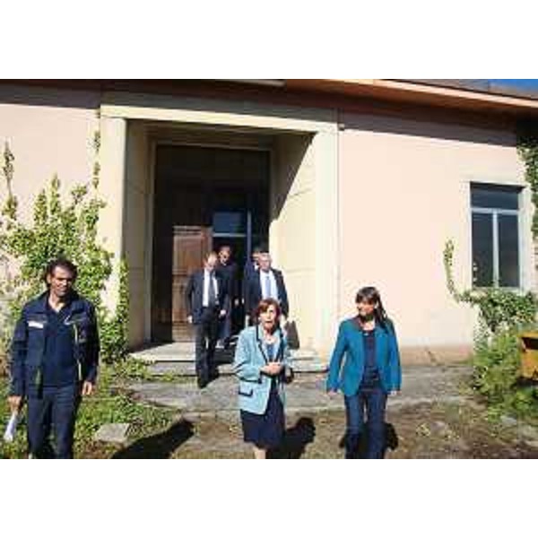 Provvidenza Delfina Raimondo (Prefetto Udine), Debora Serracchiani (Presidente Regione Friuli Venezia Giulia), Gianni Torrenti (Assessore regionale Solidarietà) e Claudio Cracovia (Questore Udine) durante il sopralluogo alla Caserma Cavarzerani in via Cividale - Udine 24/06/2015